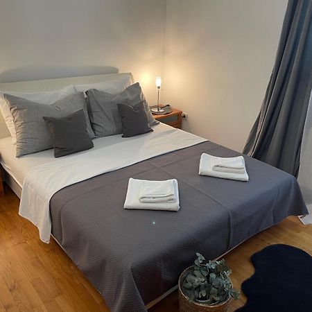 SanMari Hotel Novi Vinodolski Bagian luar foto