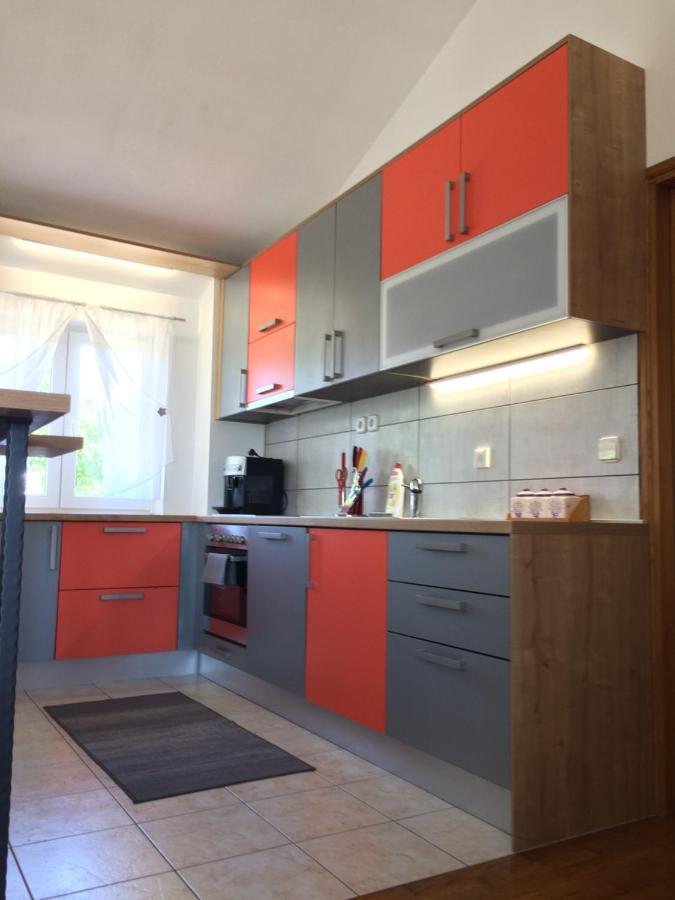 SanMari Hotel Novi Vinodolski Bagian luar foto