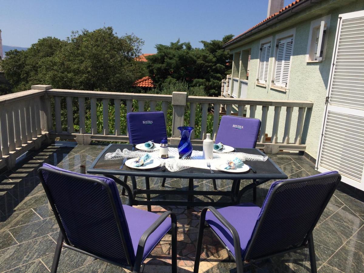 SanMari Hotel Novi Vinodolski Bagian luar foto