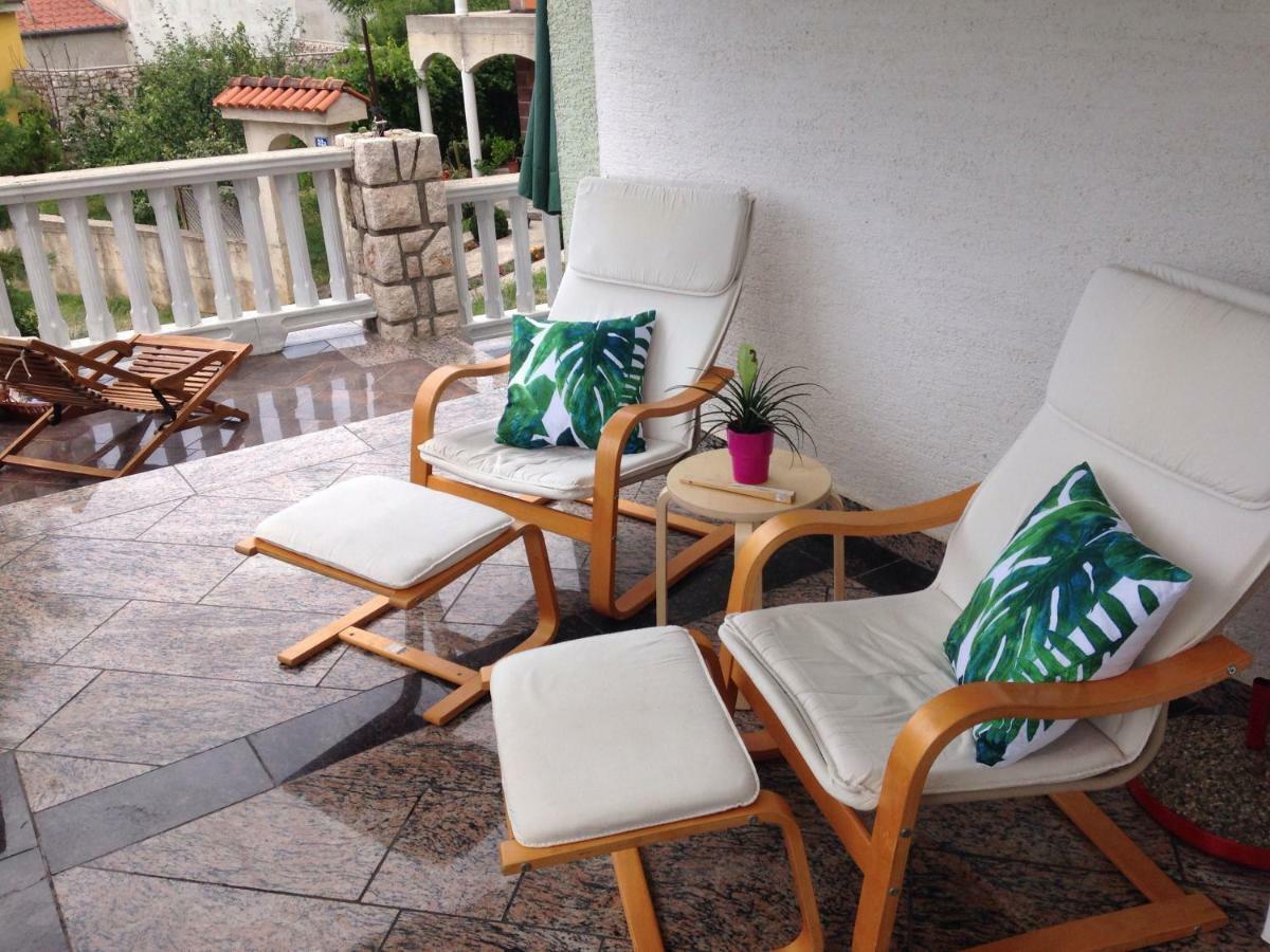 SanMari Hotel Novi Vinodolski Bagian luar foto